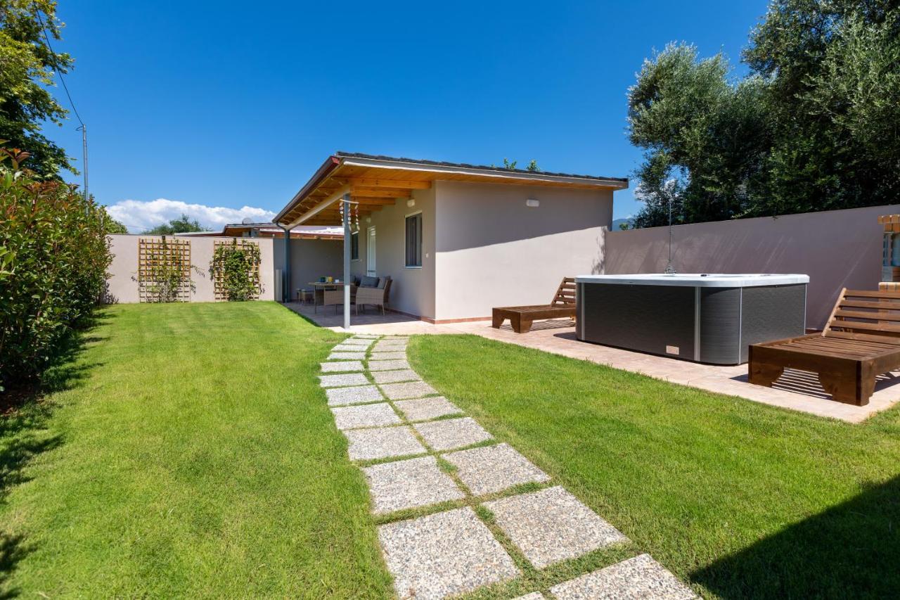 Messinian Monte E Mare Villa Kalamata Bagian luar foto
