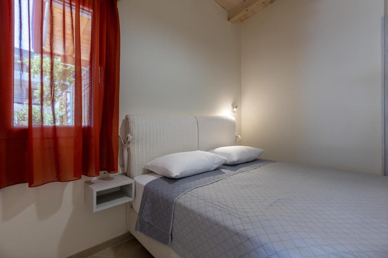 Messinian Monte E Mare Villa Kalamata Bagian luar foto