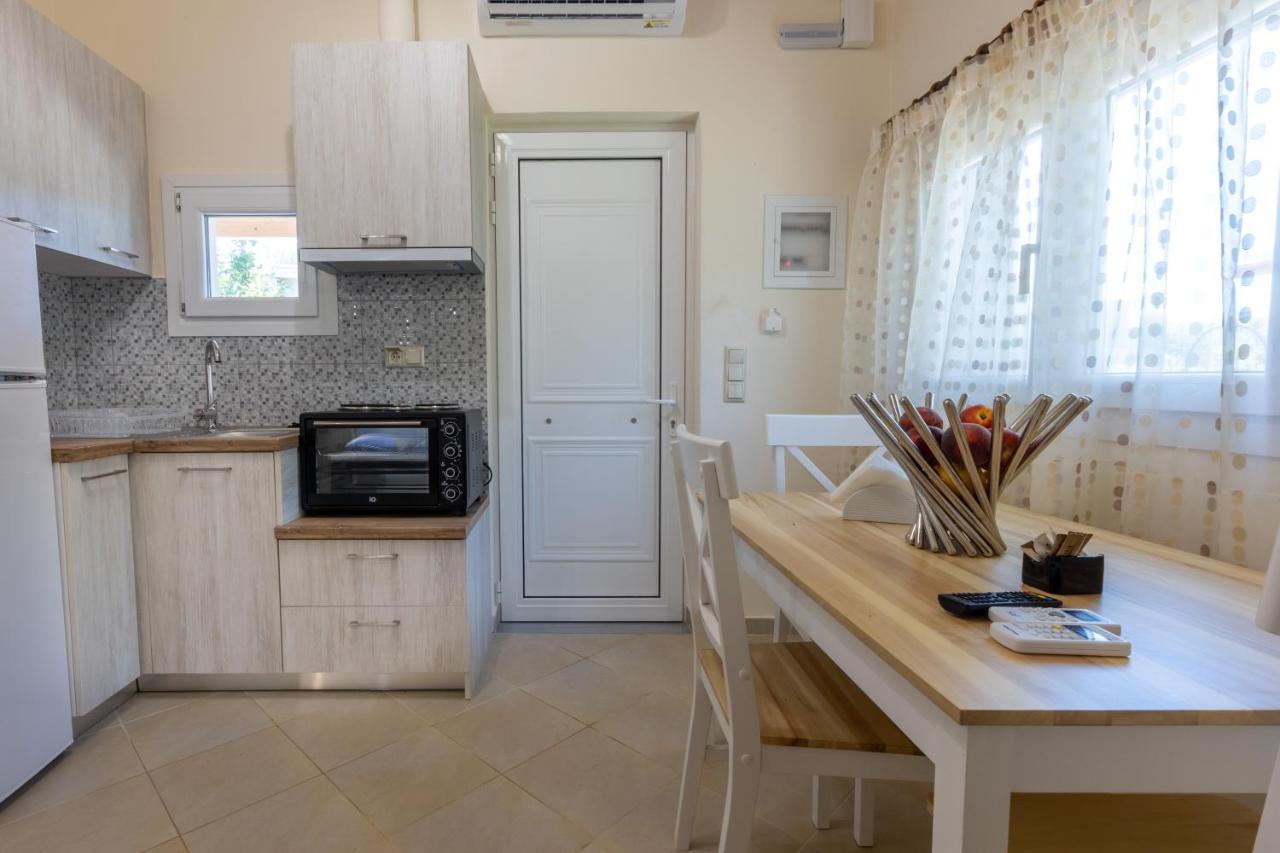 Messinian Monte E Mare Villa Kalamata Bagian luar foto