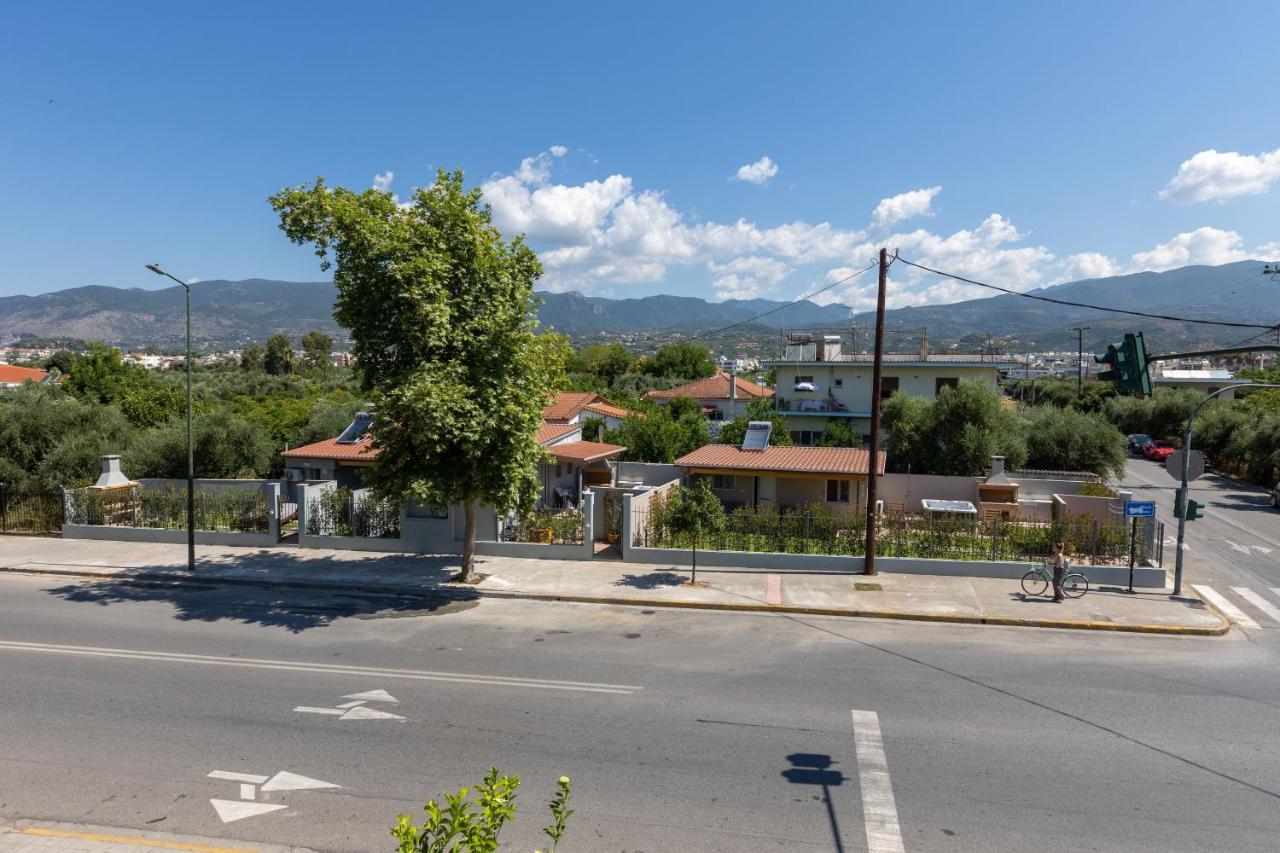 Messinian Monte E Mare Villa Kalamata Bagian luar foto