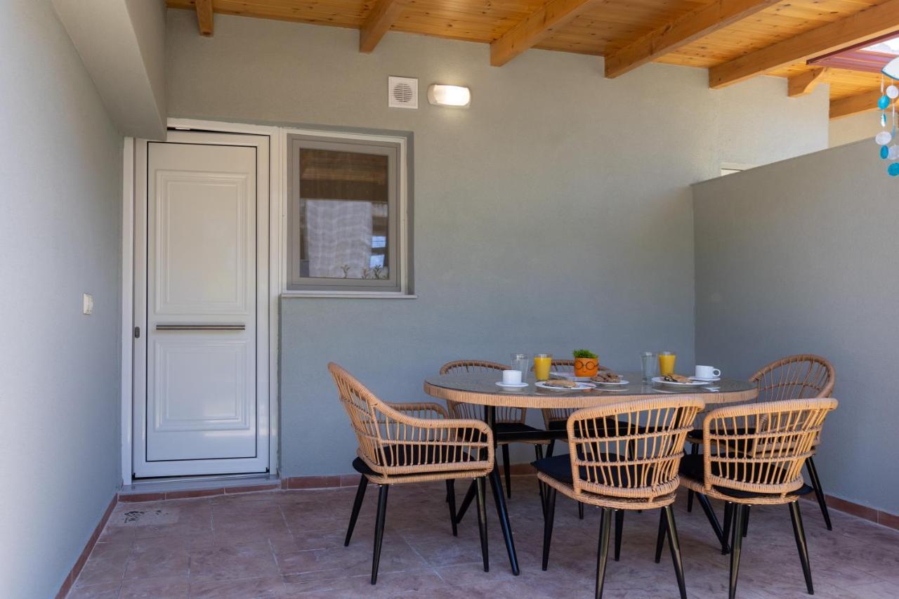 Messinian Monte E Mare Villa Kalamata Bagian luar foto